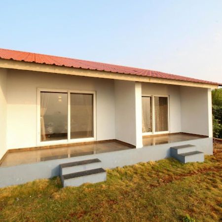 Sea King Beach Resort Ganpatipule Exteriör bild