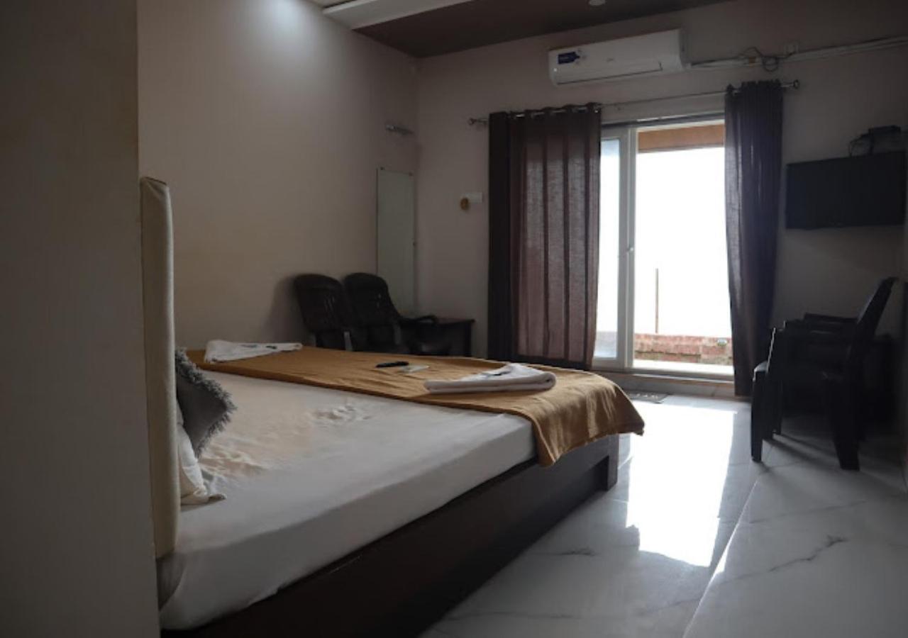 Sea King Beach Resort Ganpatipule Exteriör bild