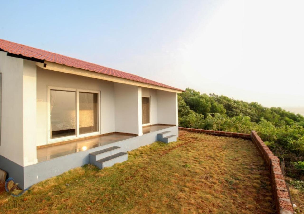 Sea King Beach Resort Ganpatipule Exteriör bild
